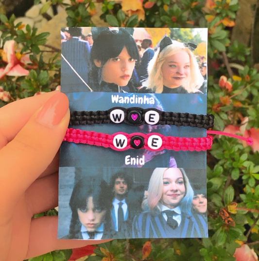 Pulseiras da amizade Wandinha e Enid